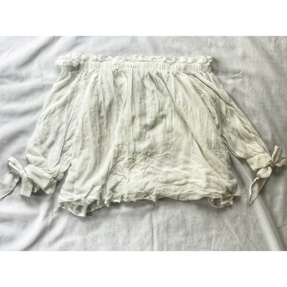 White off the shoulder blouse - Picture 3 of 6